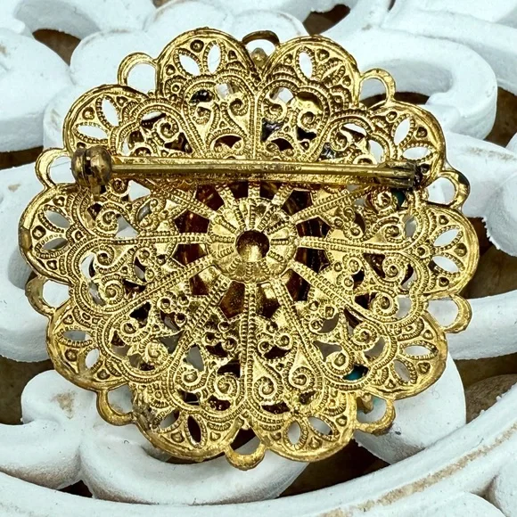 Vintage West Germany Turquoise Blue Czech Glass Filigree Gold Tone Brooch  1950s - Picture 10 of 11